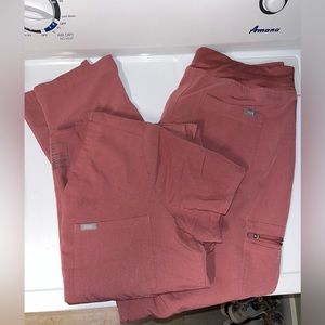 Mauve Figs Scrub Set